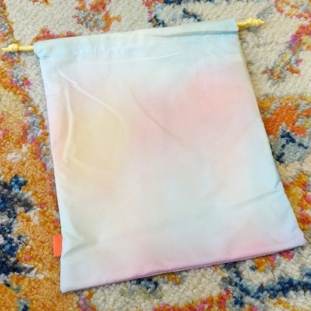 ipsy Happy Vibes Tie Dyed Pastel Smiley Face Glam Bag Plus January 2022